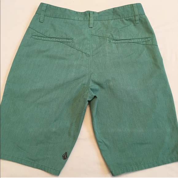 Volcom shorts - Picture 4 of 4